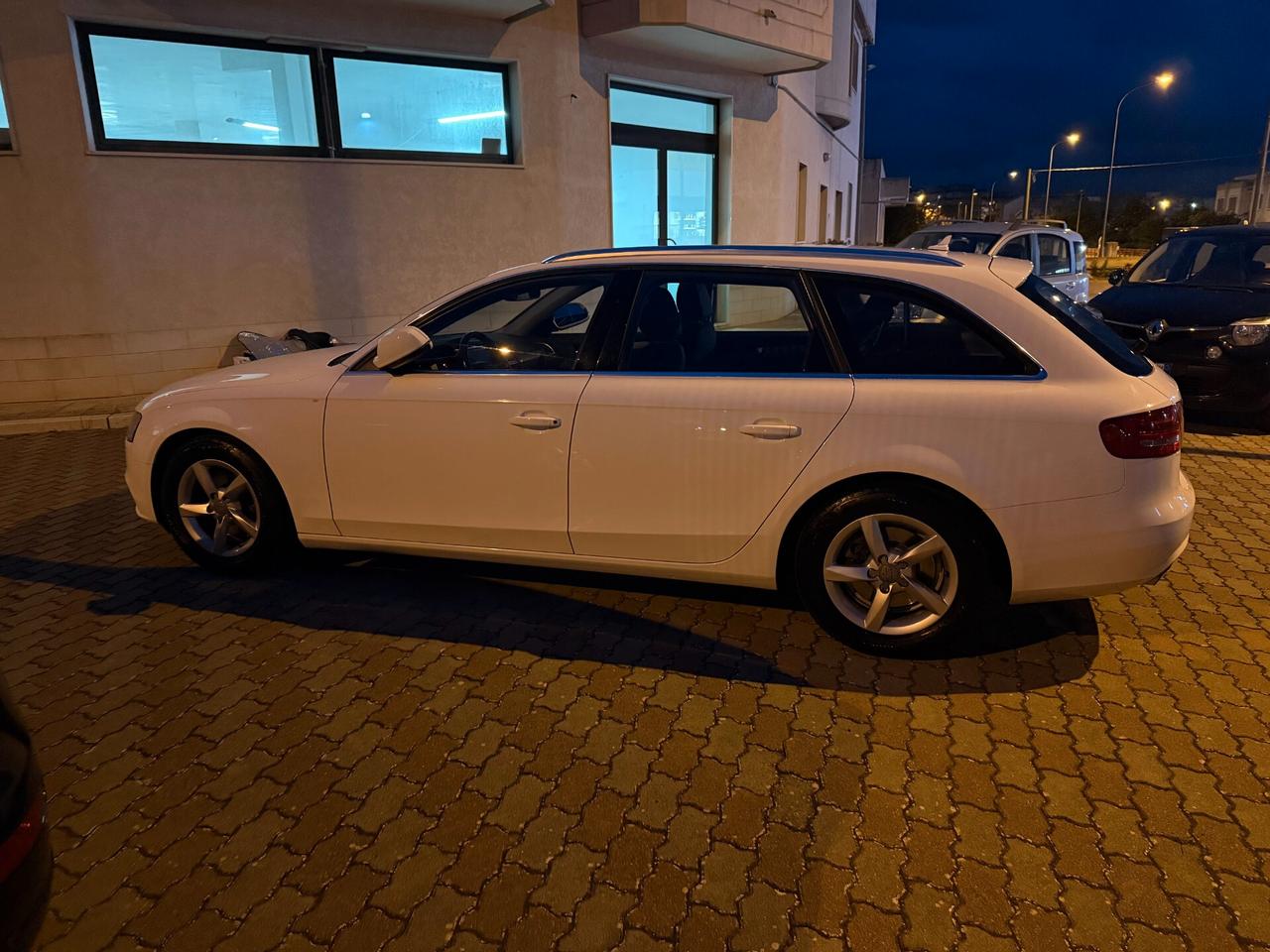Audi A4 Avant 2.0 TDI ultra 136CV Business