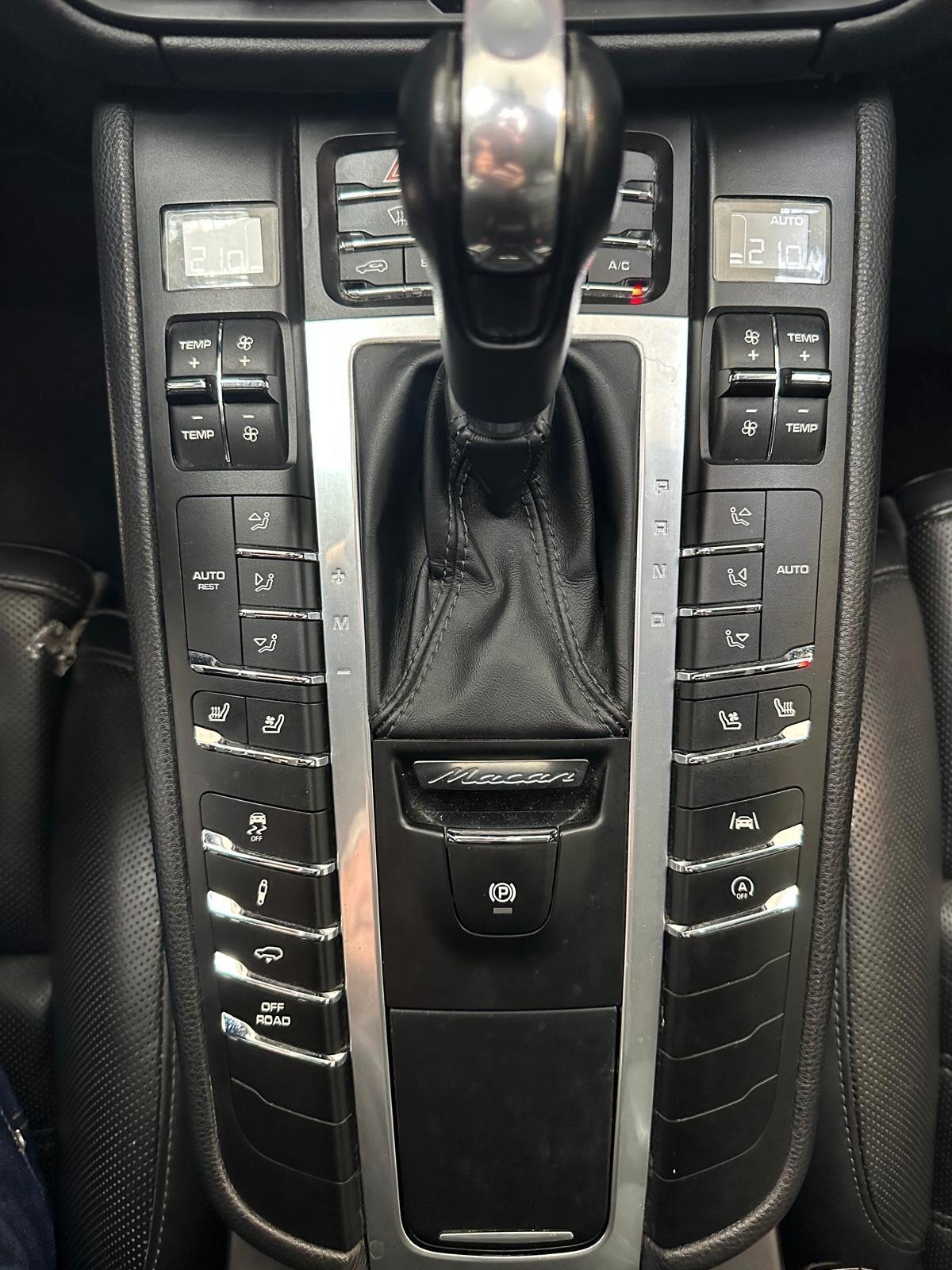 Porsche Macan 2.0 245 HP RESTYLING FULL TENUTA IN MODO MANIACALE