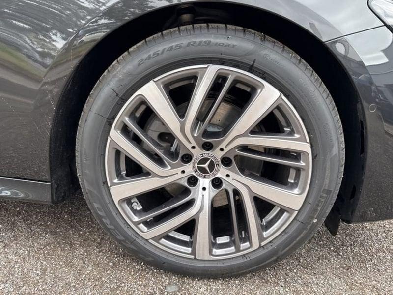 Mercedes-Benz Classe E 220d Berlina Advanced