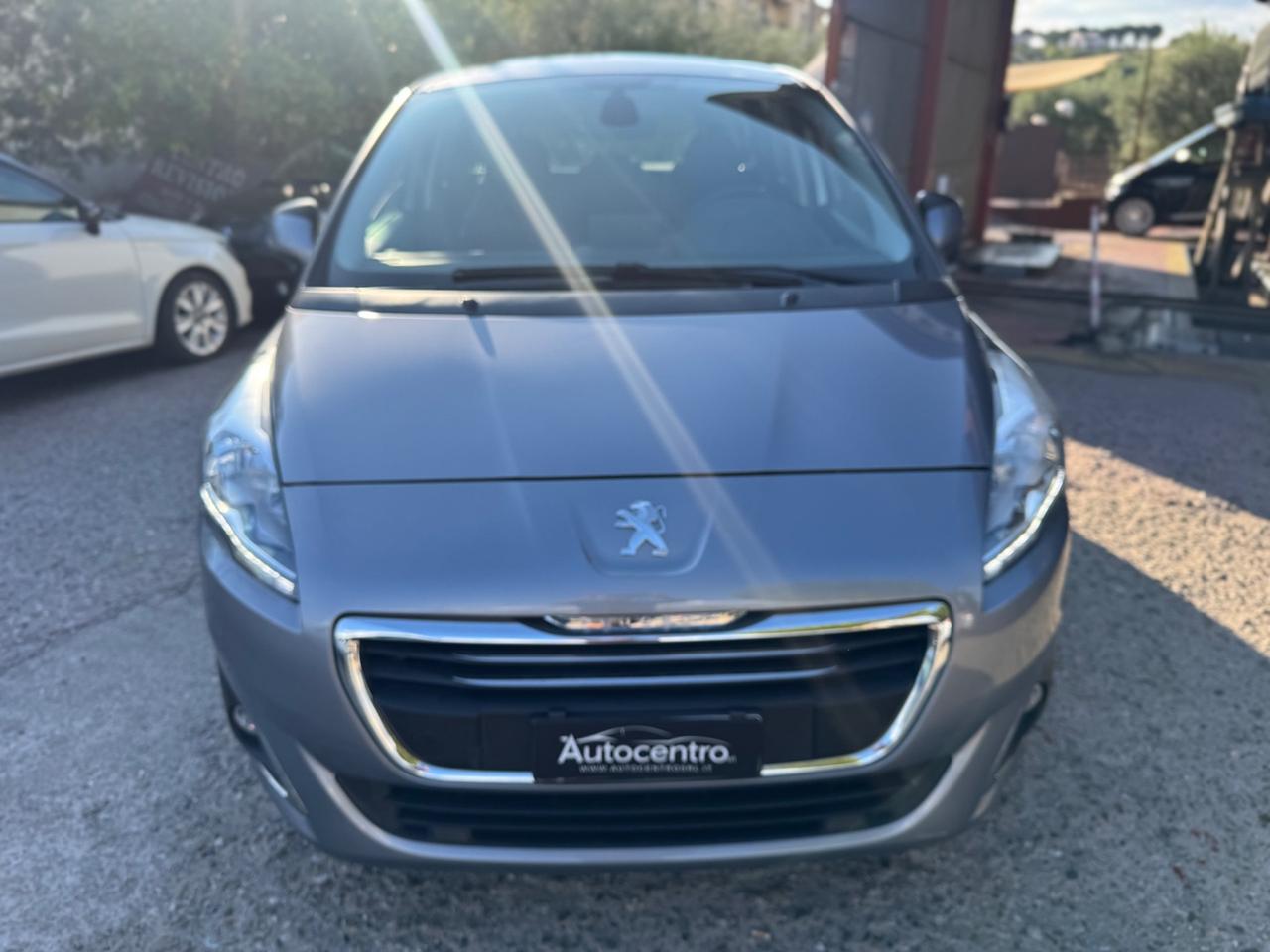 Peugeot 5008 1.6 HDi 115CV Allure 7 POSTI