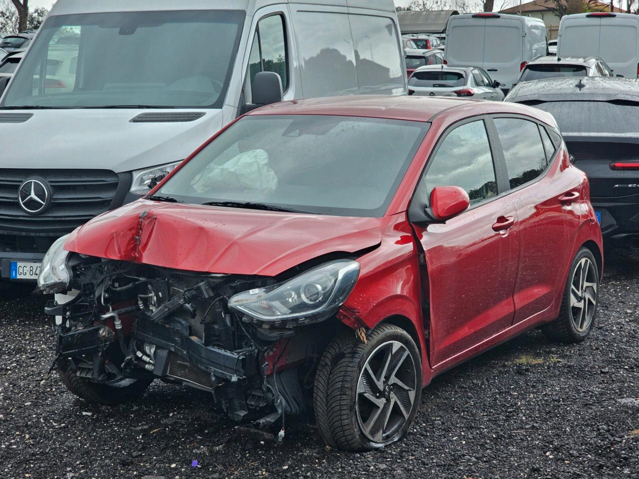 SINISTRATO Hyundai i10 1.0 MPI AT Prime