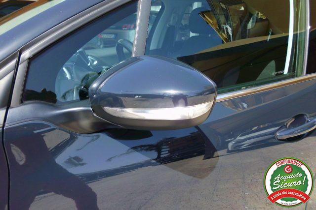 PEUGEOT 2008 BlueHDi 100 S&S Allure