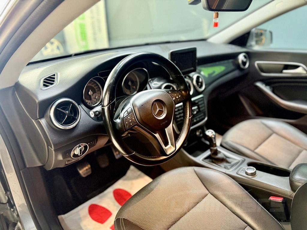 Mercedes CLA Berlina CLA 180 Premium