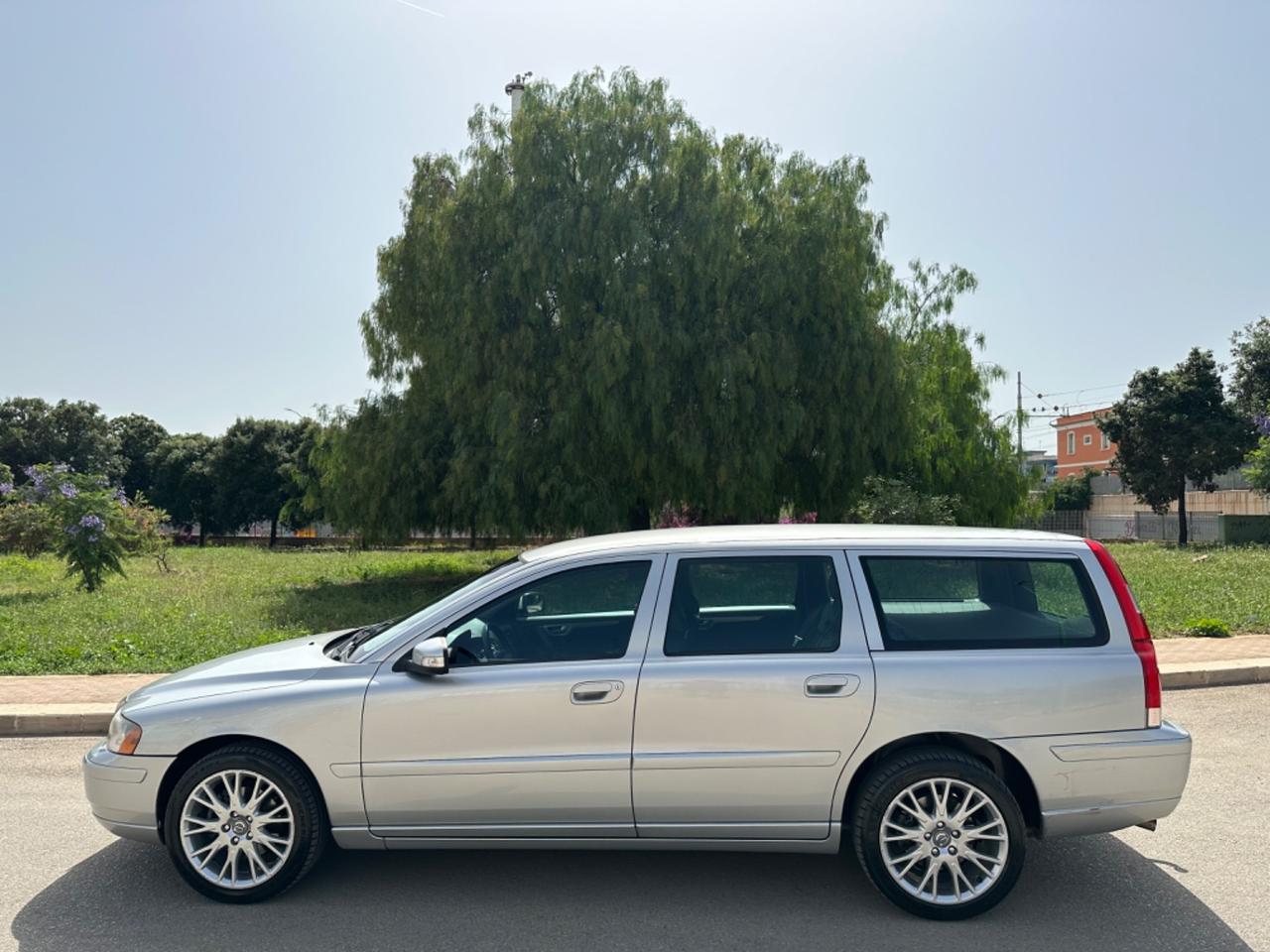 Volvo V70 2.4 BENZINA 2007 - CAMBIO AUTOMATICO E GANCIO TRAINO