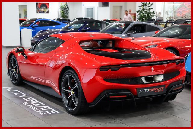 FERRARI 296 GTB|LIFT|DISPLAY PASS|RETROCAMERA|