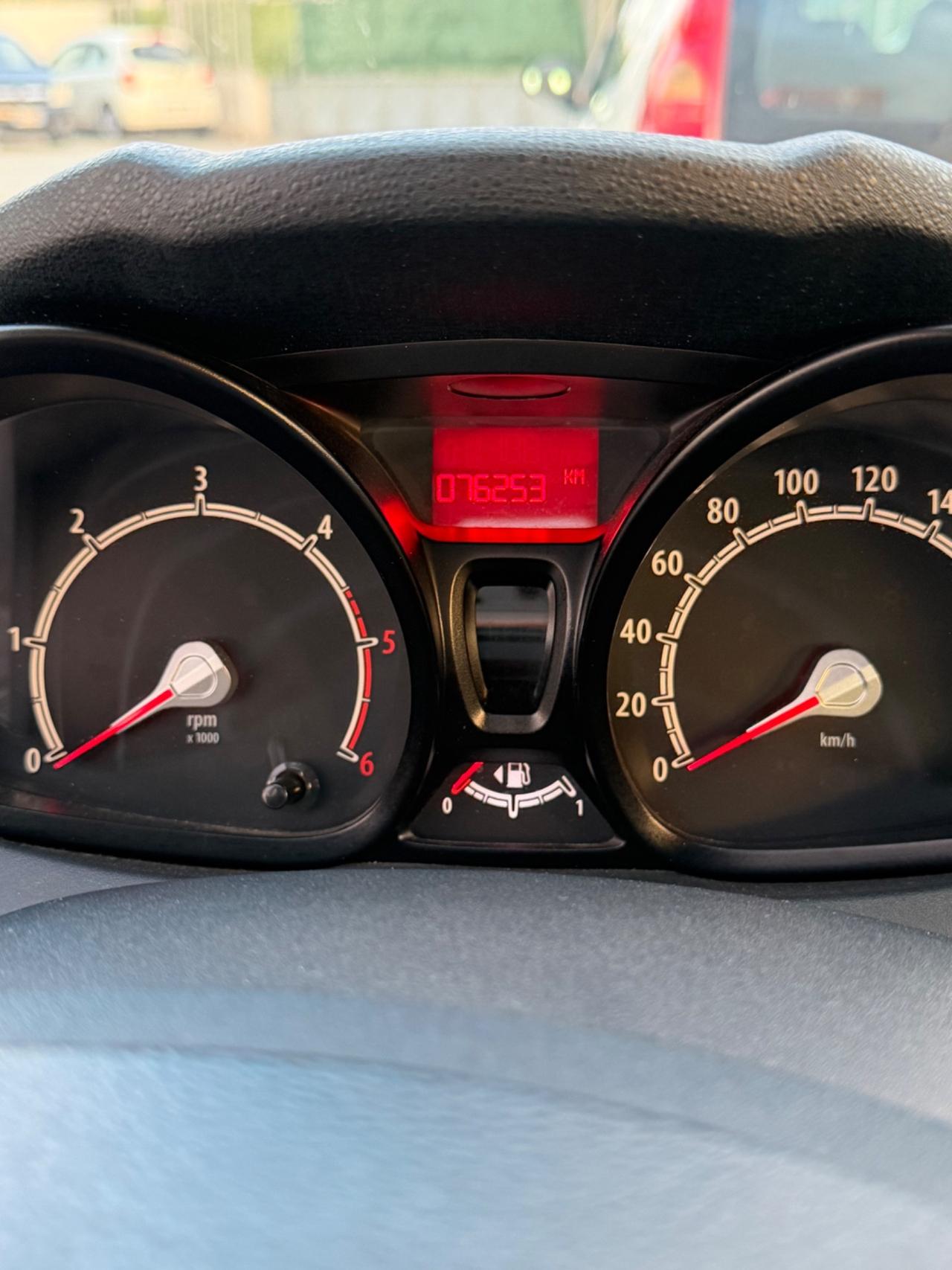 Ford Fiesta Ikon 1.4 TDCi 70CV “76 MILA KM” 2012