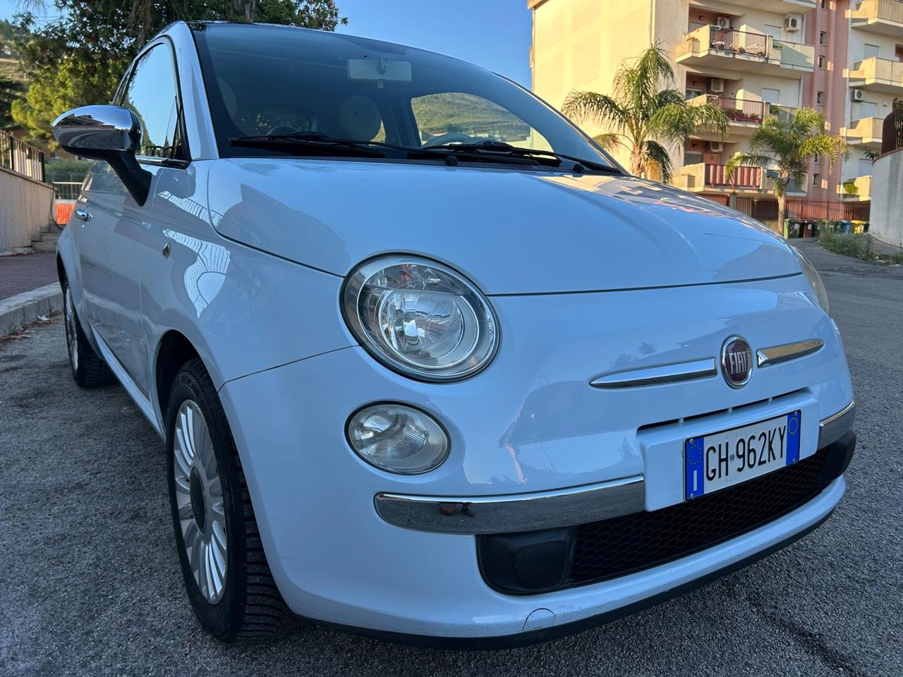 Fiat 500 1.2 Lounge ideale per neo patentati
