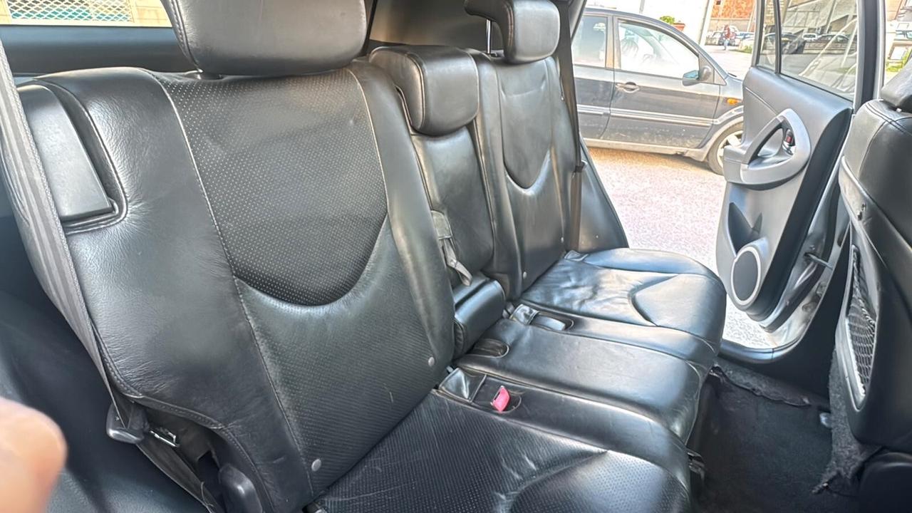 Toyota RAV 4 RAV4 Crossover 2.2 D-4D 177 CV Luxury Garanzia