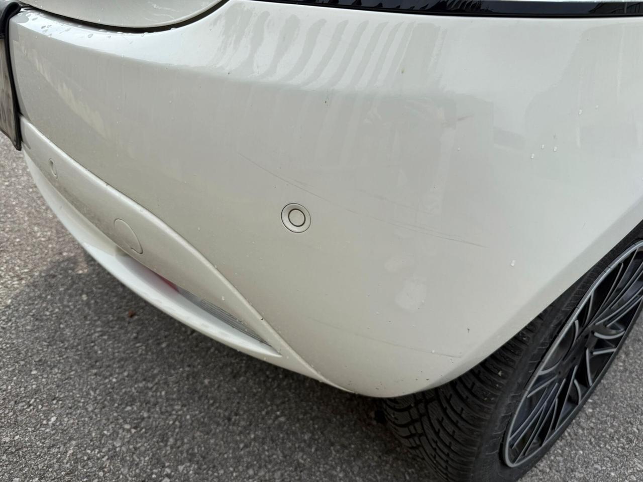 Lancia Ypsilon 1.2 69 CV 5 porte S&S Platinum NEOPATENTATI OK