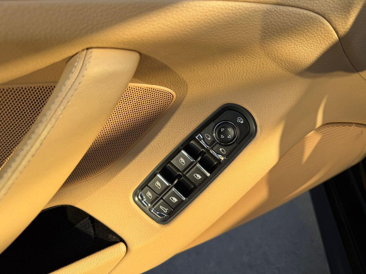 PORSCHE - Panamera - 3.6 4