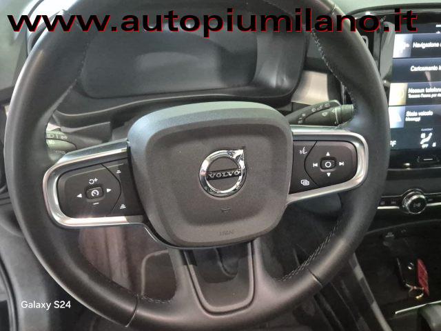 VOLVO XC40 T5 Recharge Plug-in Hybrid Inscription Expression