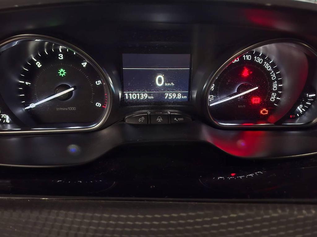 Peugeot 2008 1.6 e-HDi Allure