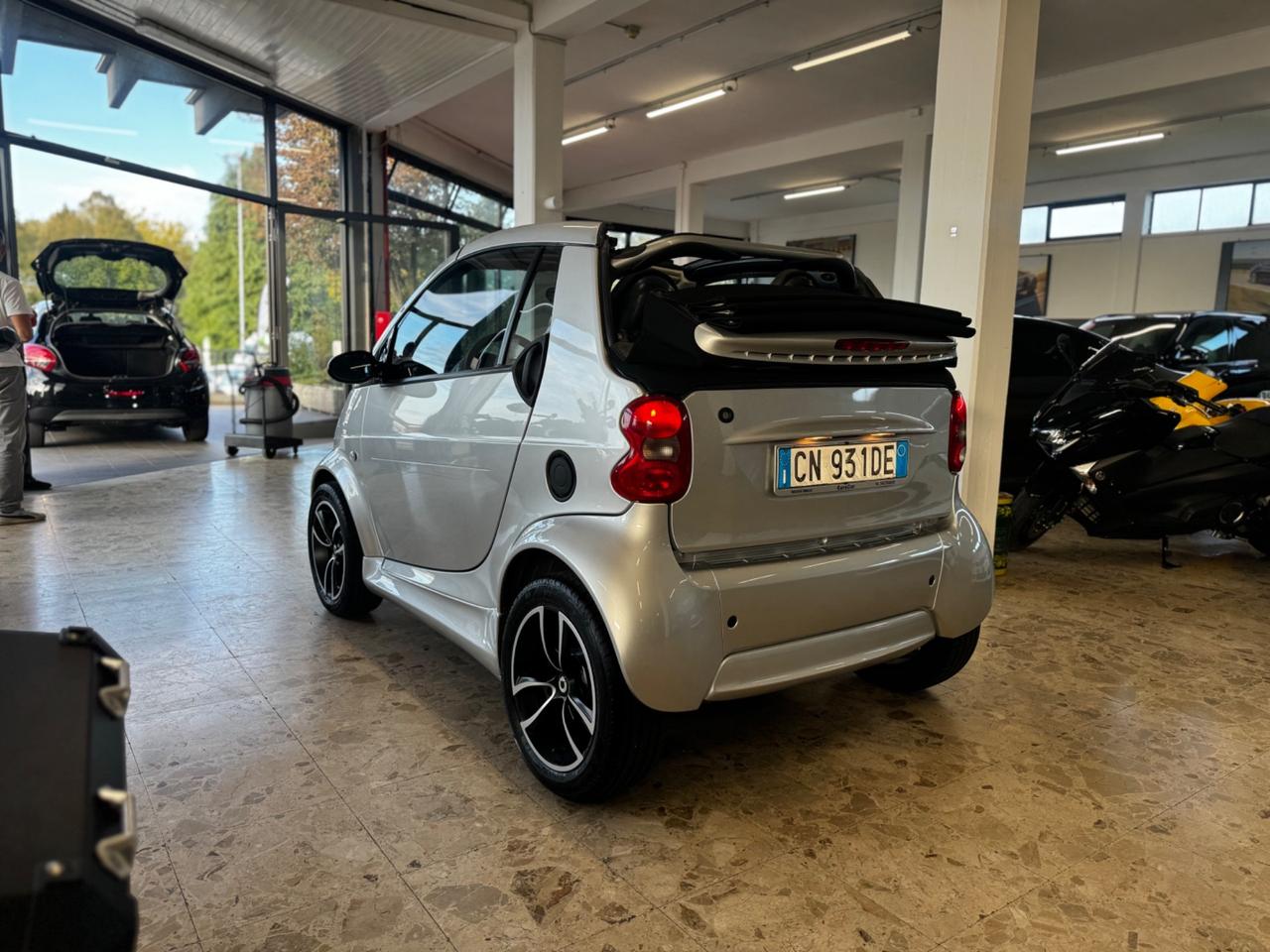 Smart ForTwo 700 cabrio passion 01/2004 inscrivibile Storica