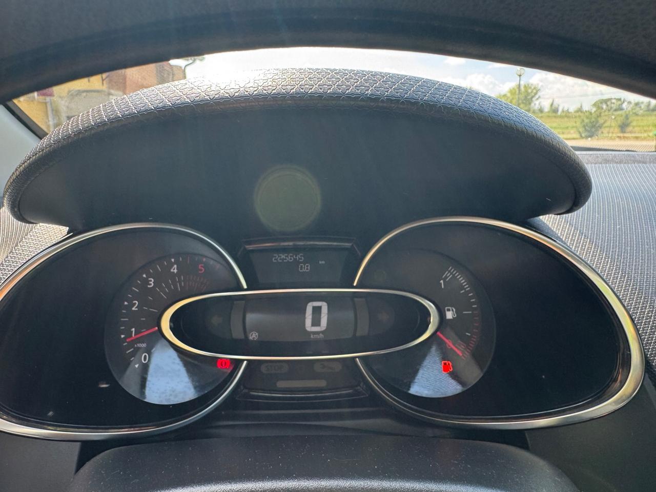 Renault Clio dCi 8V 75 CV Start&Stop 5 porte Energy Intens