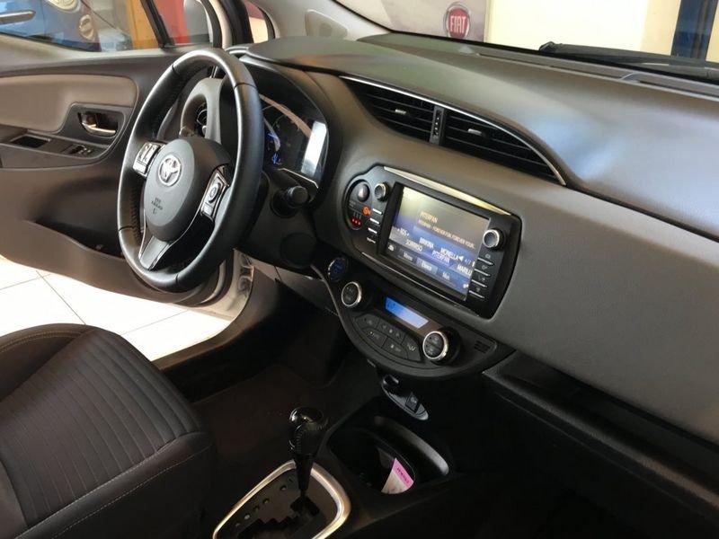 Toyota Yaris Hybrid 1.5 Hybrid Lounge Red/Bronze MY19