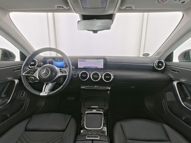 MERCEDES-BENZ CLA 180 Automatic Shooting Brake Advanced