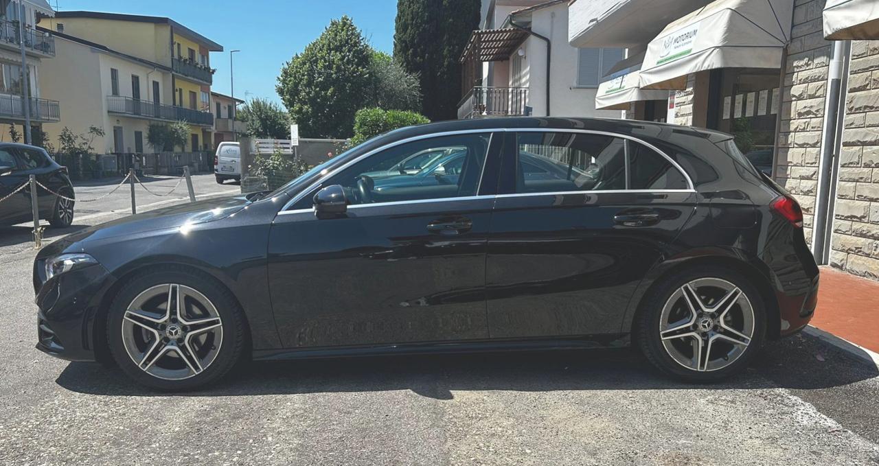 Mercedes-Benz A 180 Premium AMG