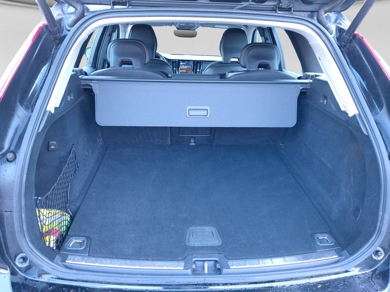 Volvo XC60 2.0 b4 Core awd auto
