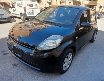 Daihatsu Sirion 1.0 Sho