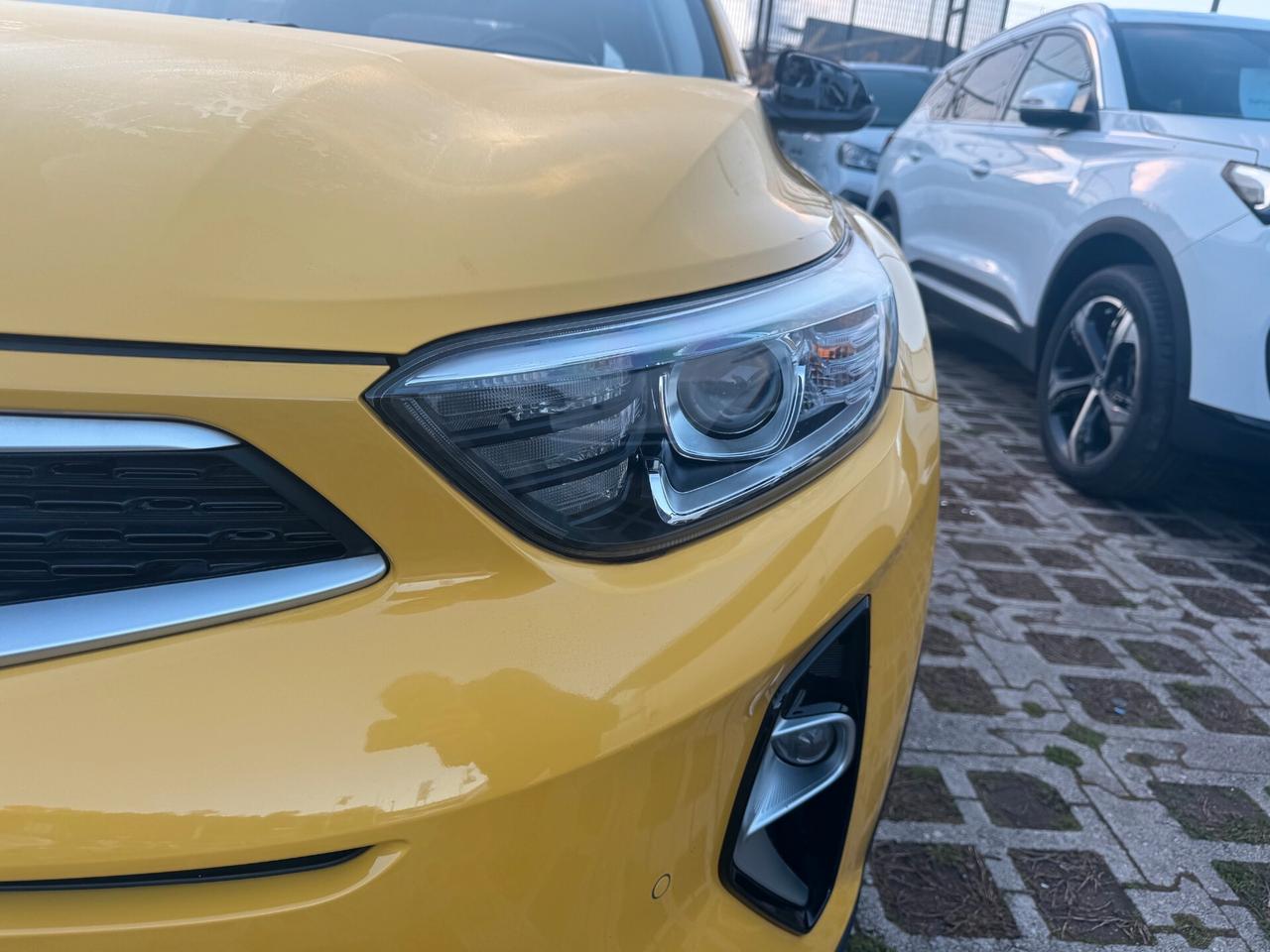 KIA Stonic 1.2cc DPI 84cv Urban