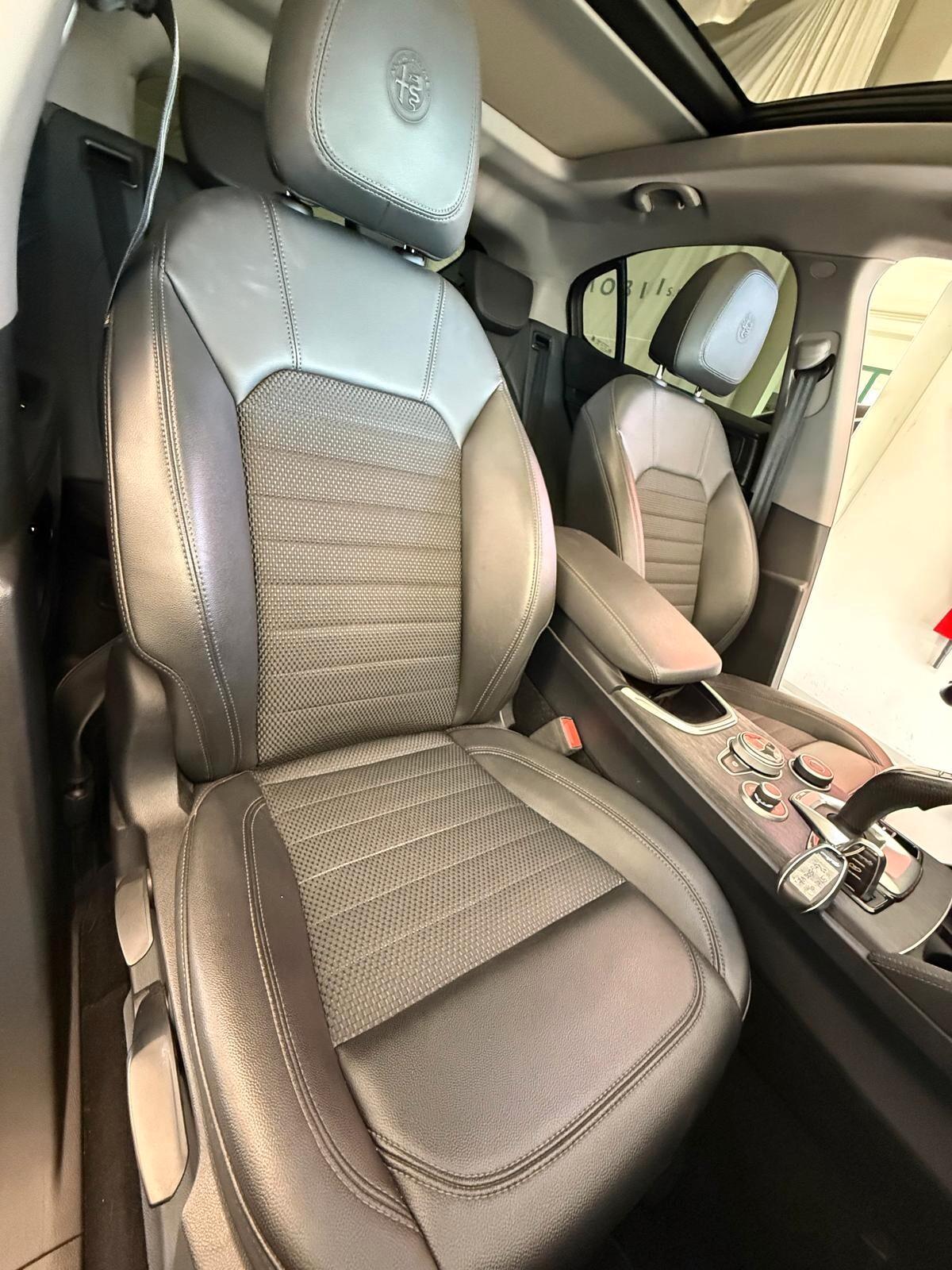 Alfa Romeo Stelvio 2.2 190 CV AT8 Q4 Executive