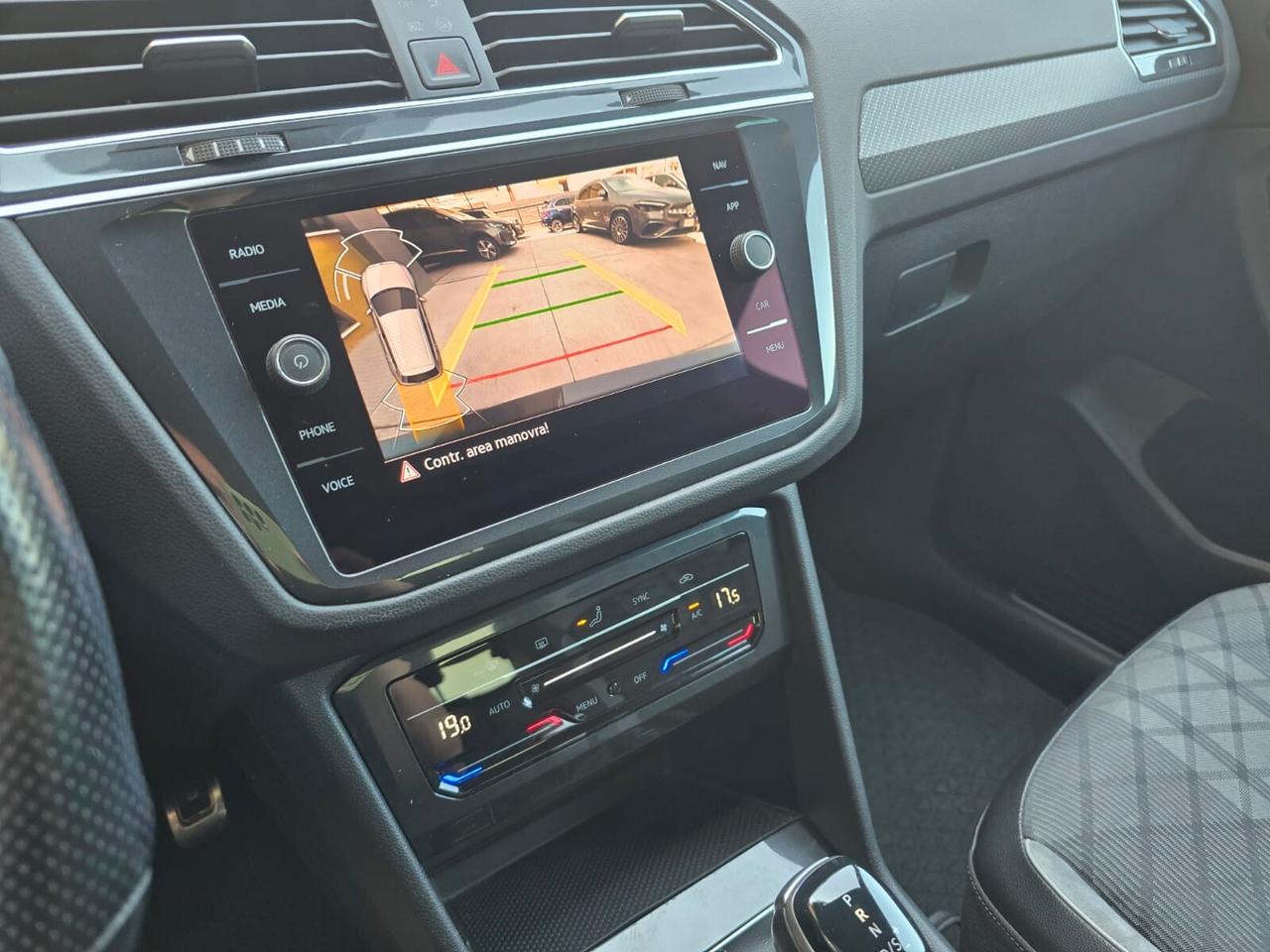 Volkswagen Tiguan 2.0 TDI 150 CV SCR DSG R-Line