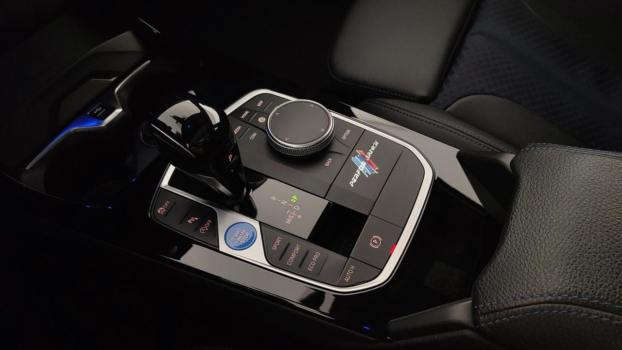 BMW Serie 1 F40 - 118d Msport auto