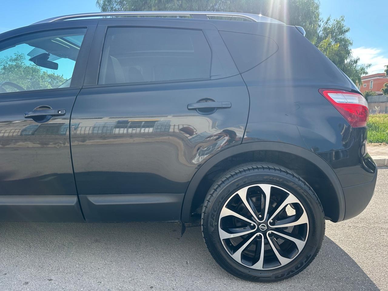Nissan QASHQAI 1.5 DIESEL - SOLO 130 MILA KM