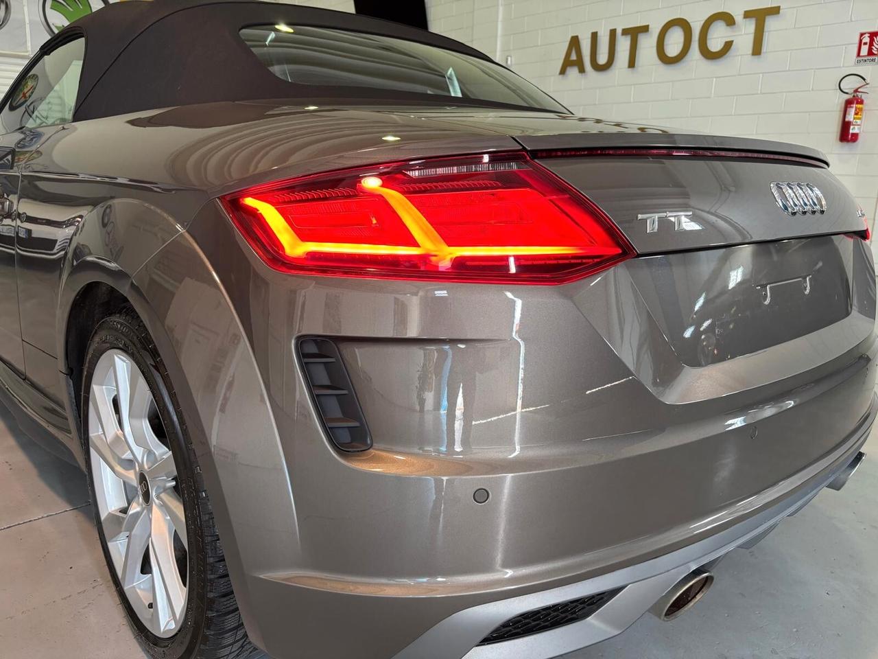 Audi TT Coupé 45 TFSI quattro S tronic S-LINE
