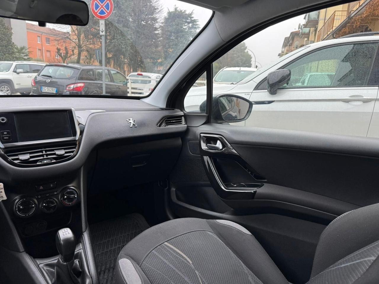 PEUGEOT 208 PureTech 68 3p ACT 72.000 KM