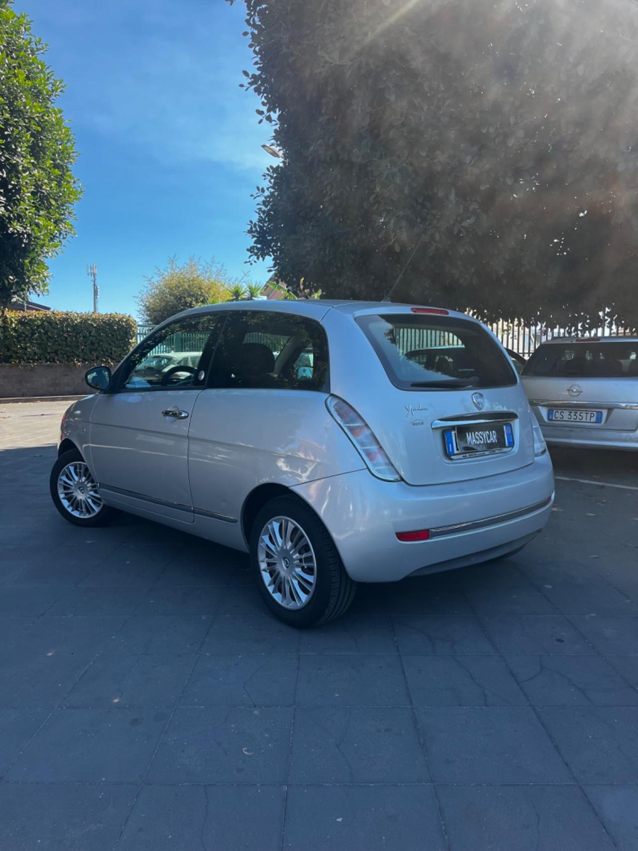 Lancia Ypsilon 1.2 69 CV GPL Ecochic Silver