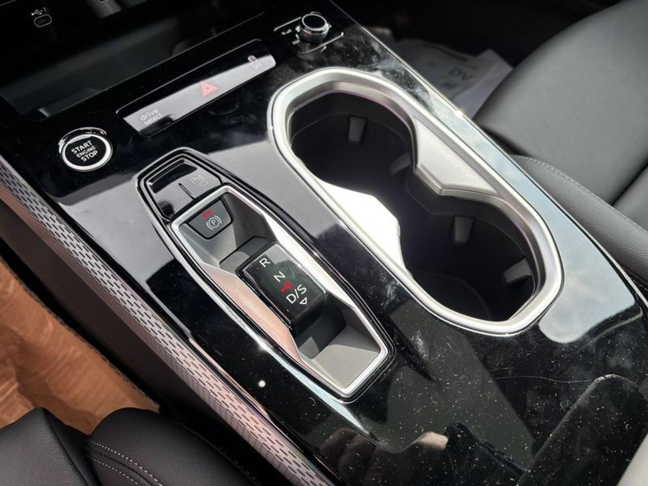 Audi A6 Avant TDI 150 kW S tronic S line edition MATRIX