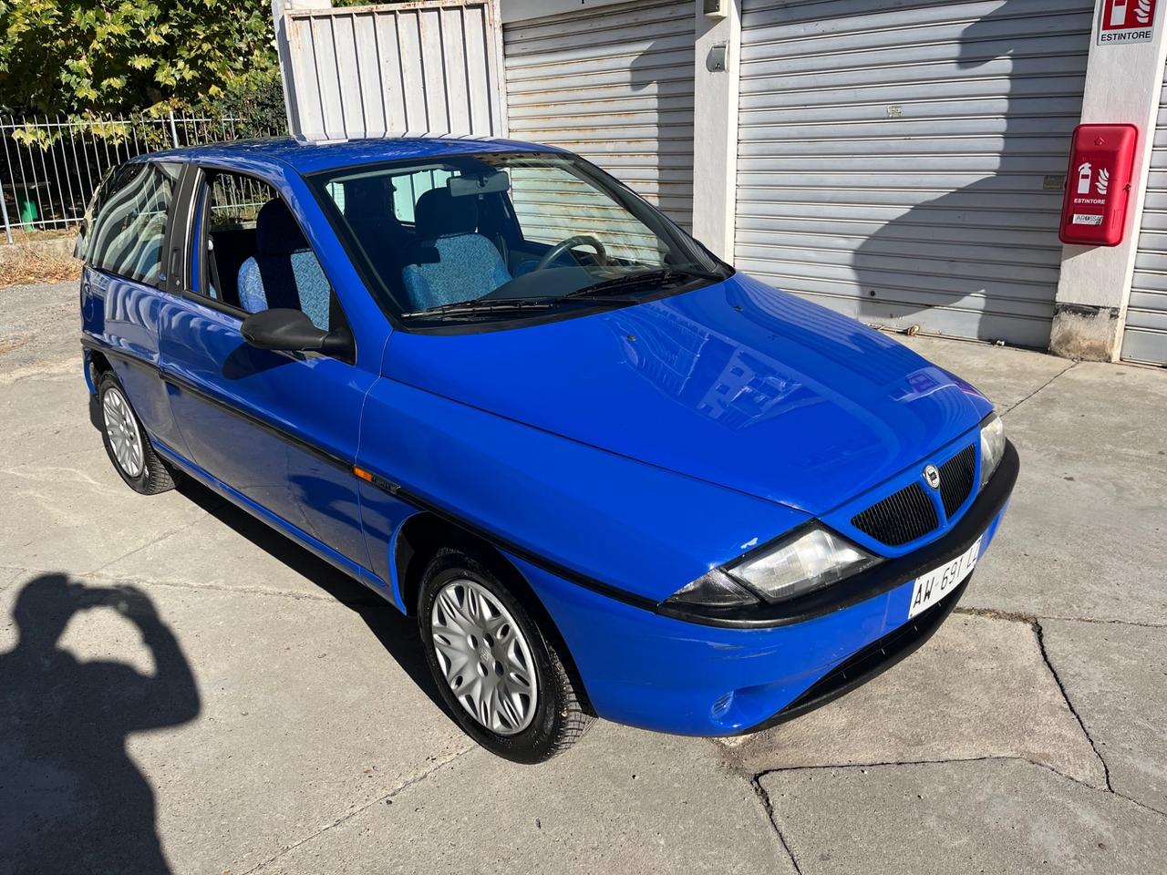 Lancia Y 1.1i cat Elefantino Blu