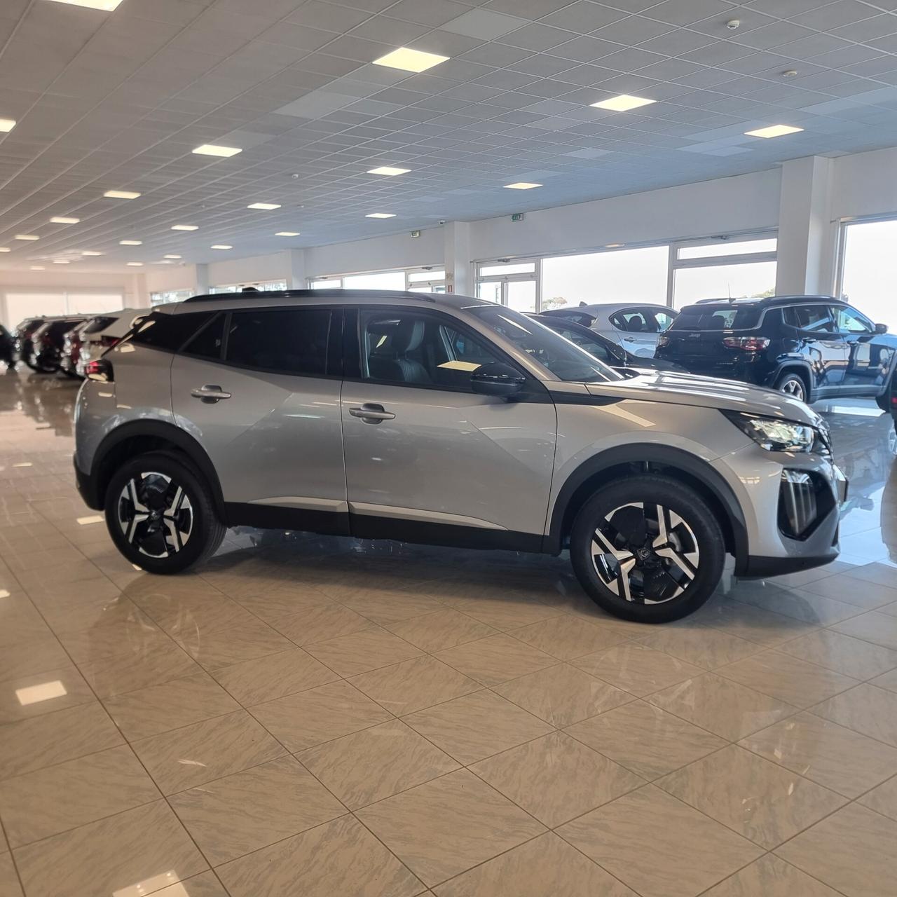 PEUGEOT 2008 ALLURE 1.2 Bz 130cv cambio automatico EAT8 Euro 6E