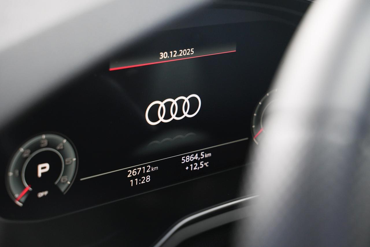 Audi A4 40 TDI S tronic line edition