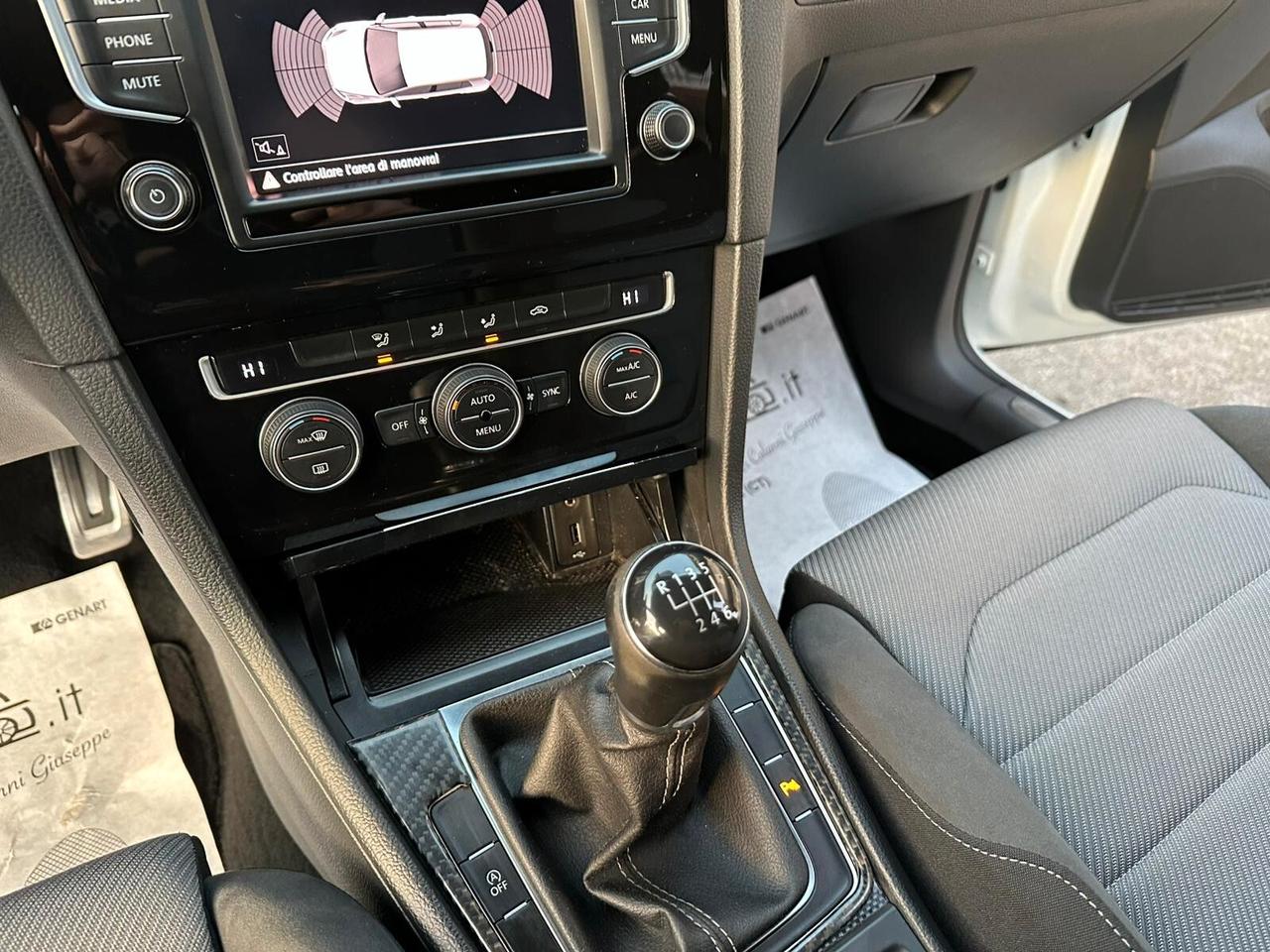 Volkswagen Golf 2.0 TDI 150 CV ALLESTIMENTO R-LINE