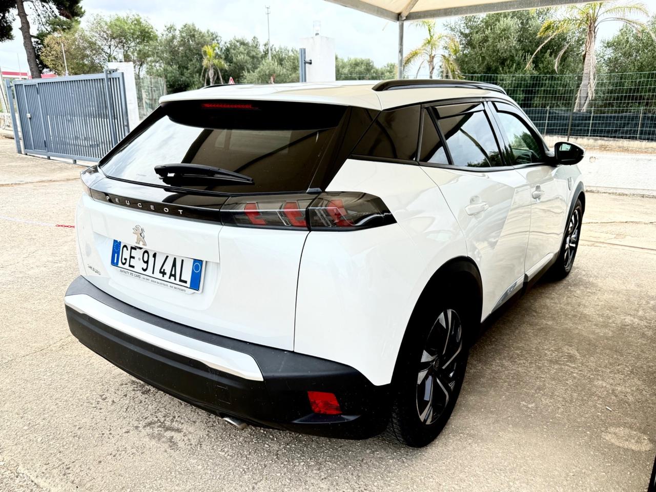 Peugeot 2008 BlueHDi 130 S&S EAT8 GT