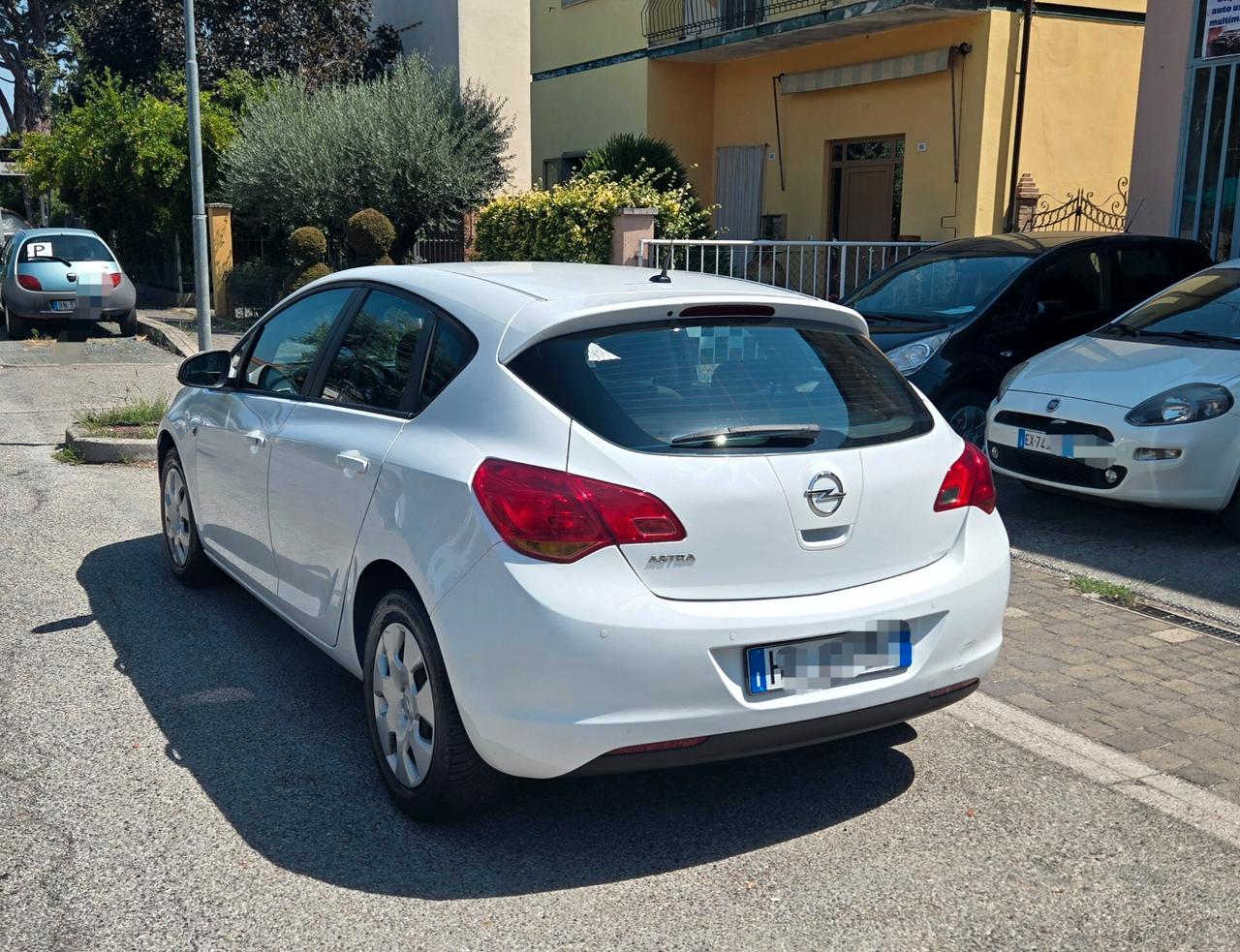 Opel Astra 1.4 16V Twinport 5 porte Enjoy