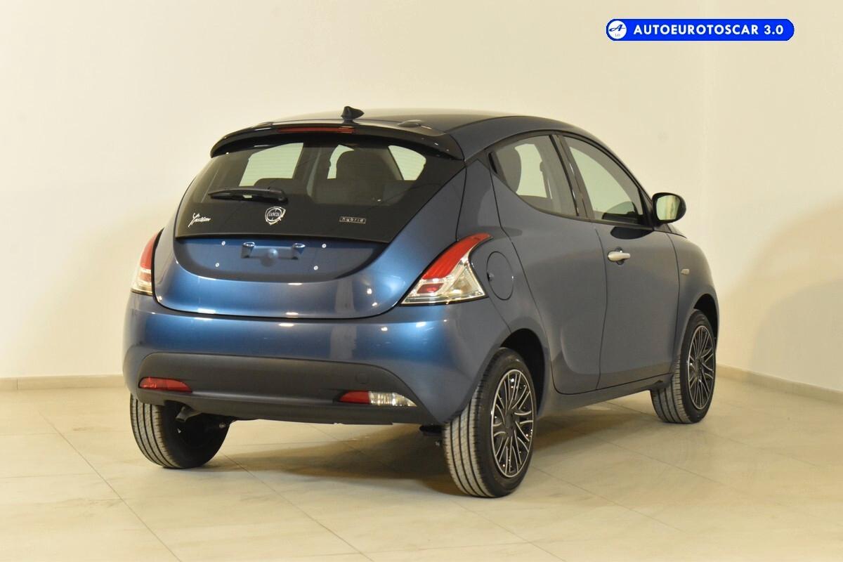 Lancia Ypsilon 1.0 FireFly 5 porte S&S Hybrid Silver Plus