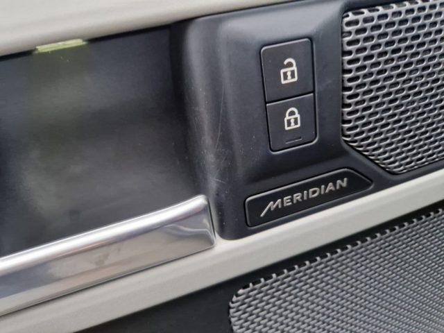 LAND ROVER Defender 110 3.0D I6 300 CV AWD X-Dynamic