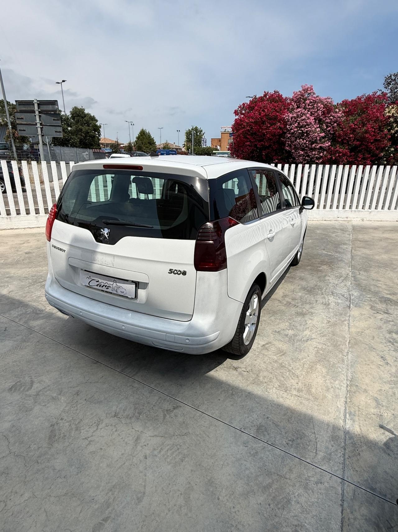 Peugeot 5008 1.6 HDi 115CV Business