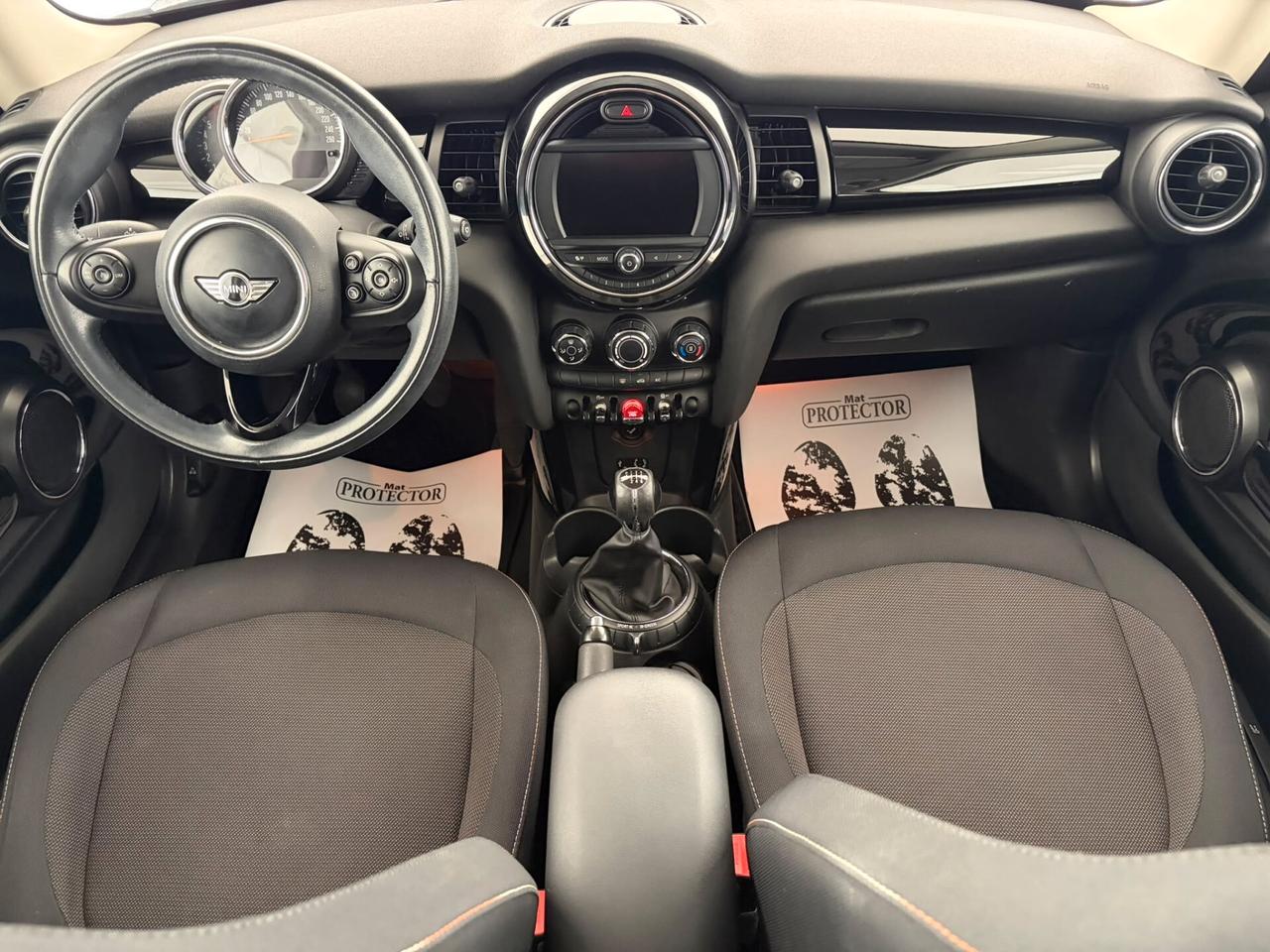 Mini Cooper D 1.5 Business 3p - NEOPATENTATI