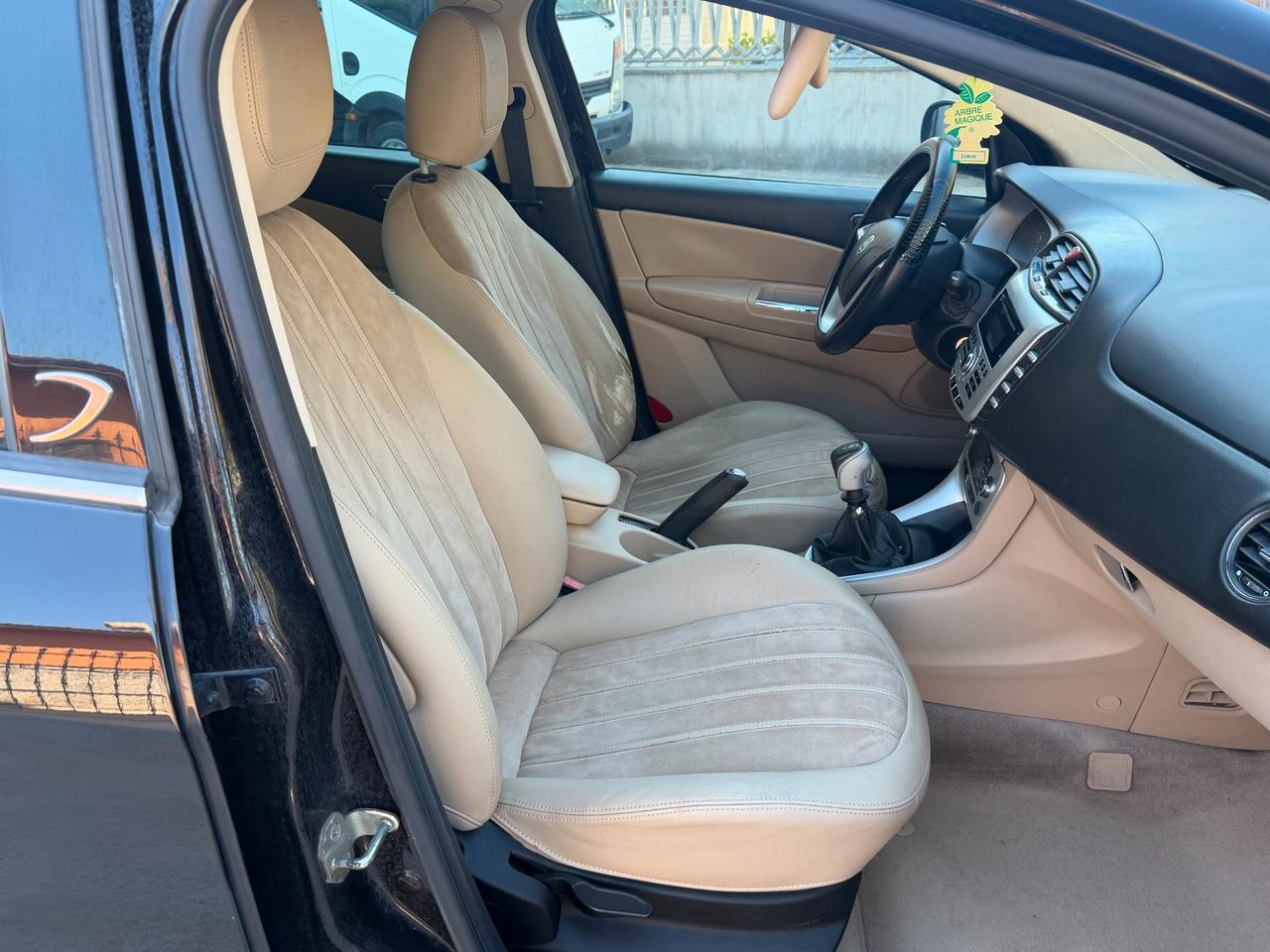 Lancia Delta 1.6 MJT DPF 105 CV Gold