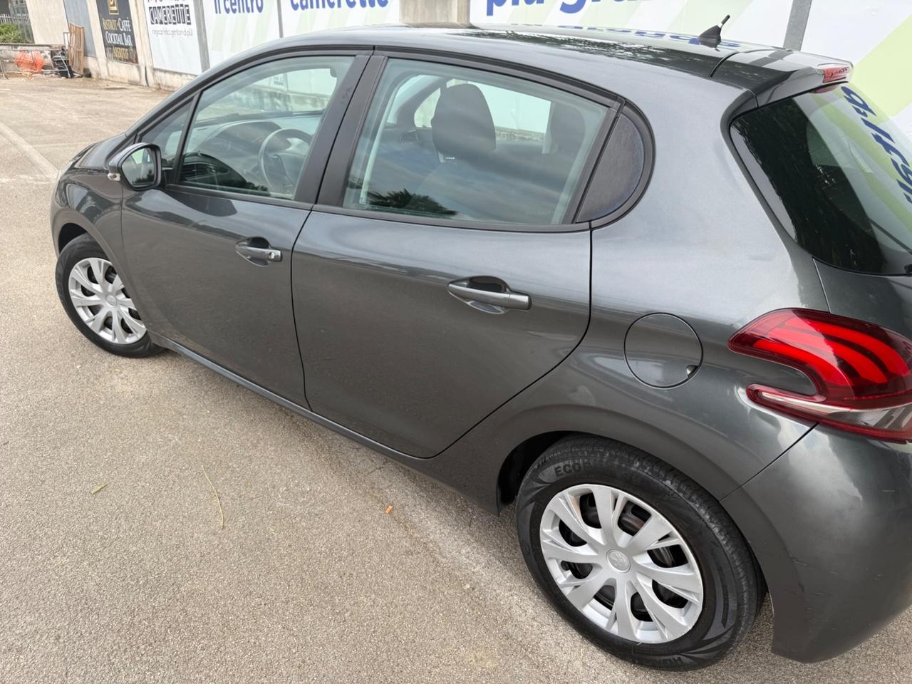 Peugeot 208 BlueHDi 75 5 porte Active