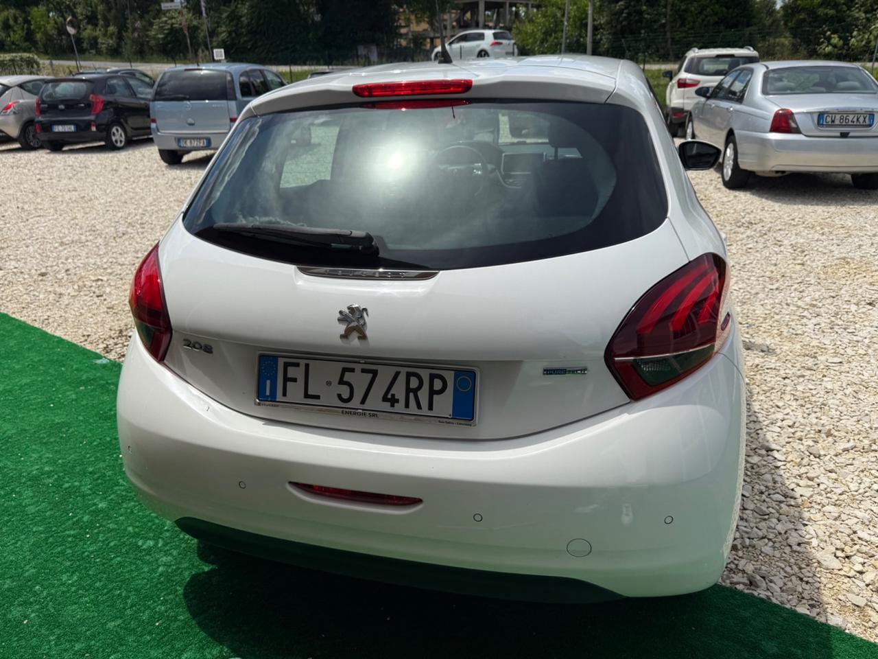 Peugeot 208 PureTech 1.2cc82 5p. GPL Active
