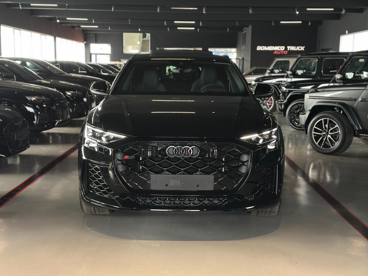 Audi Q8 RS SUV performance 471 kW tiptronic