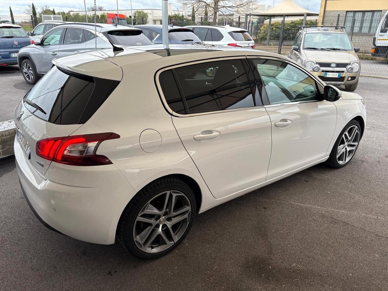 Peugeot 308 1.6 BlueHDi 120cv Allure