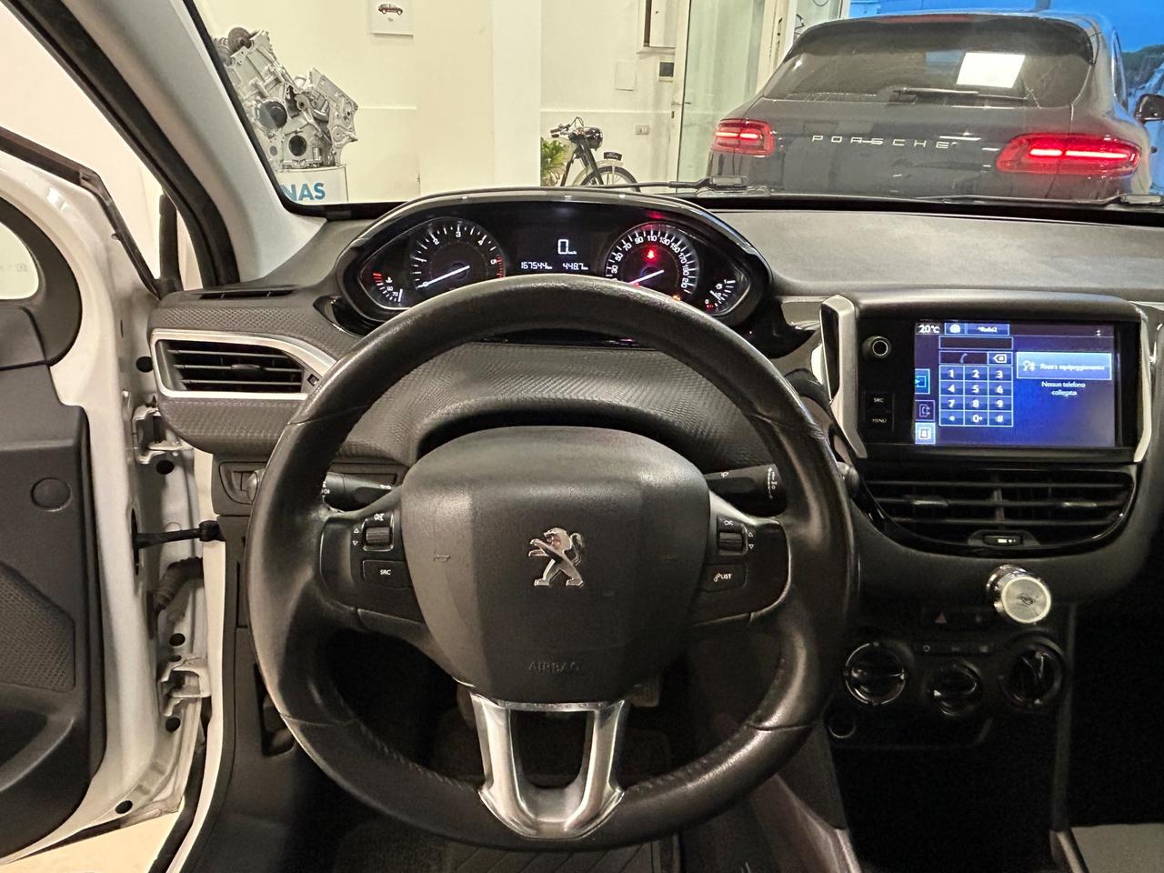 Peugeot 2008 BlueHDi 100 Active - gancio traino