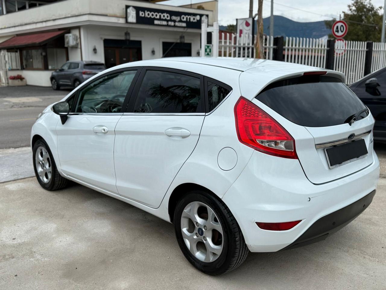 Ford Fiesta 2010 GPL