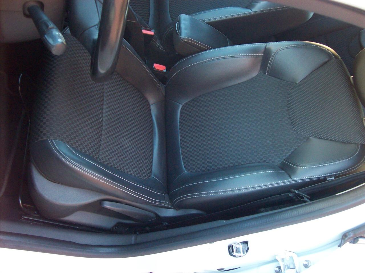 Renault Clio dCi 8V 90 CV 5 porte Moschino Life neopatentati